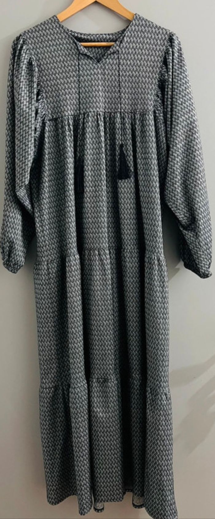 Abaya Robe longue manches longues noir/gris Taille 44 - photo numéro 3