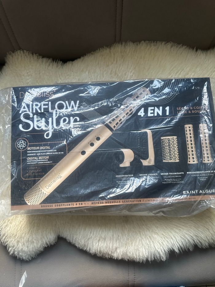 Soufflante 4 en 1 - Sèche & Coiffe, Lisse & Boucle