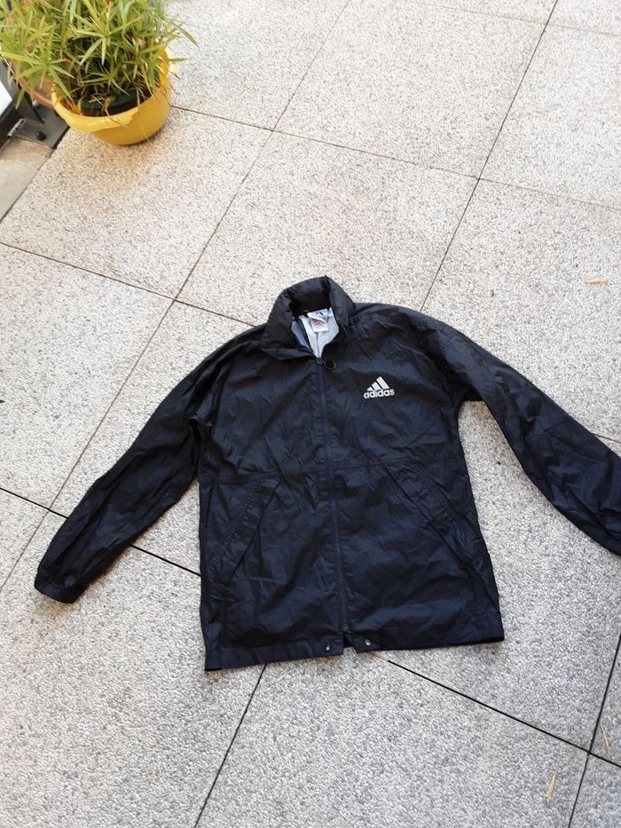 Coupe vent  avec capuche marque Adidas taille 14 ans - photo numéro 2