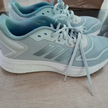 Basket femme Adidas 40