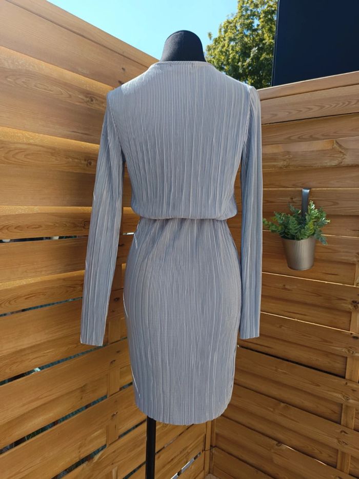 Superbe robe argentée taille S - photo numéro 4