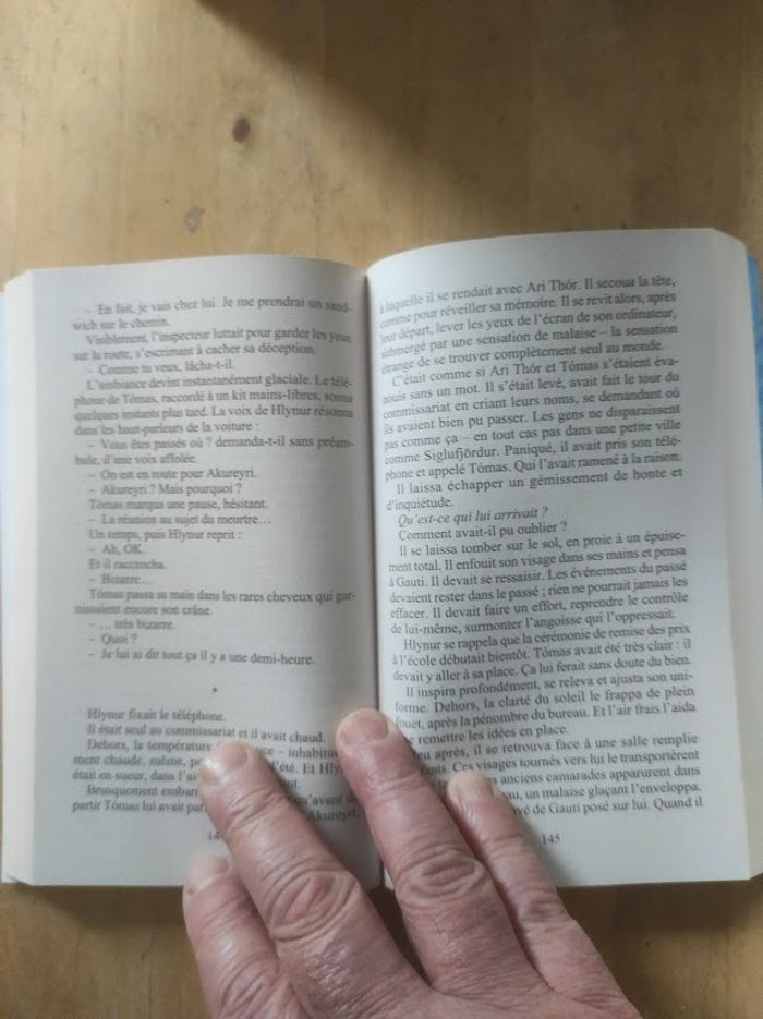 Natt Les enquêtes de Siglufjördue Ragnar Jonasson Points 2019 - photo numéro 4