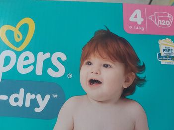 cartons pampers baby dry Taille 4