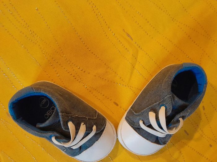 Paire de chaussons/chaussures souples bébé 6/ 12 mois - photo numéro 6