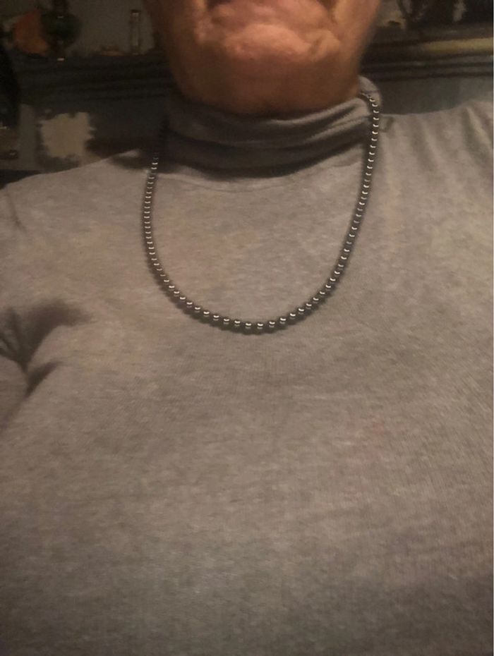 Collier en hématite très bon état