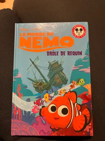 Livre pour enfants Disney le monde de nemo Drôle de requin
