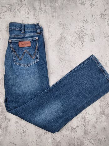 Jeans Wrangler bleu 32x34 ● (mesures en photos)