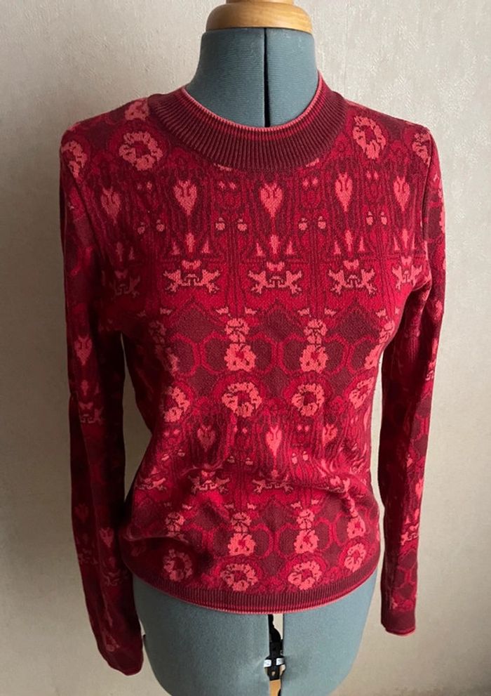 Pull jaquard rouge