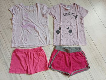 Lot 2 Shorts  rose et 2  t shirts  mauve fille en 8 ans