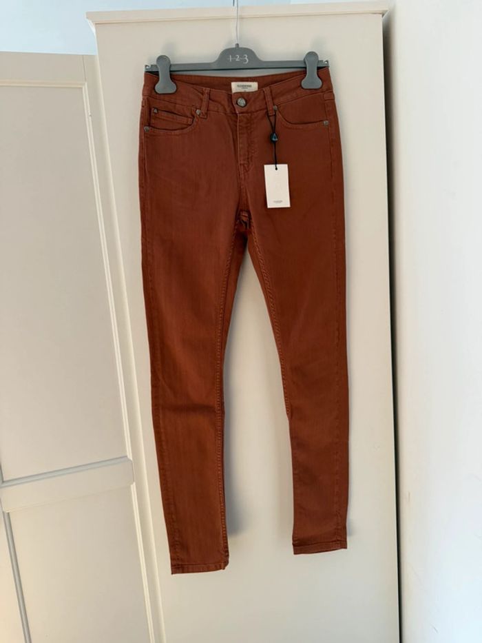 jean neuf Eleven paris avec etiquette 🌸29 38 40 M L