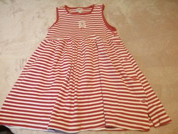 Jolie robe style marin rouge et blanc