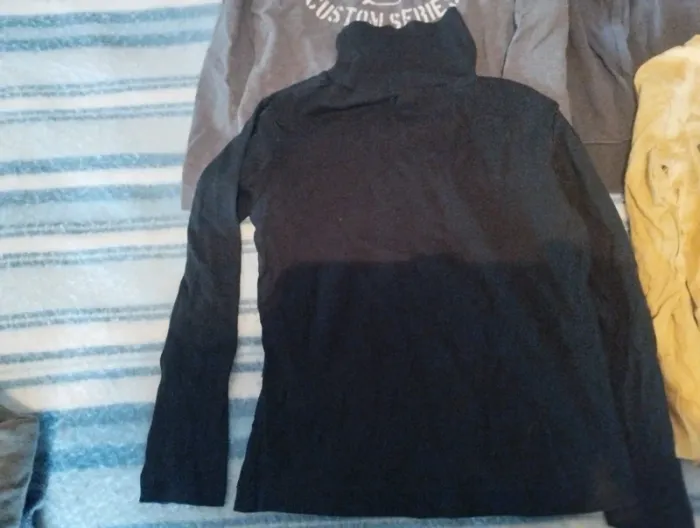 Lot sous-pull taille 6 ans - photo numéro 3