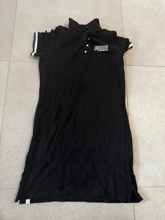 Robe puma taille L, bon état mais quelques traces à nettoyer