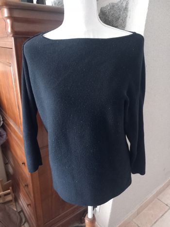 Pull noir