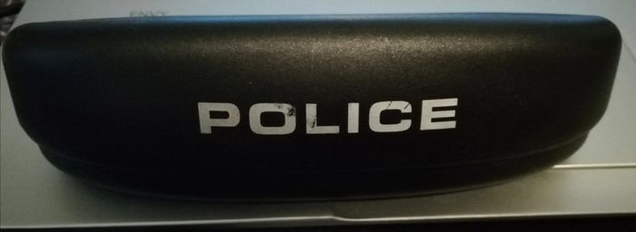 Boîtier à lunettes POLICE