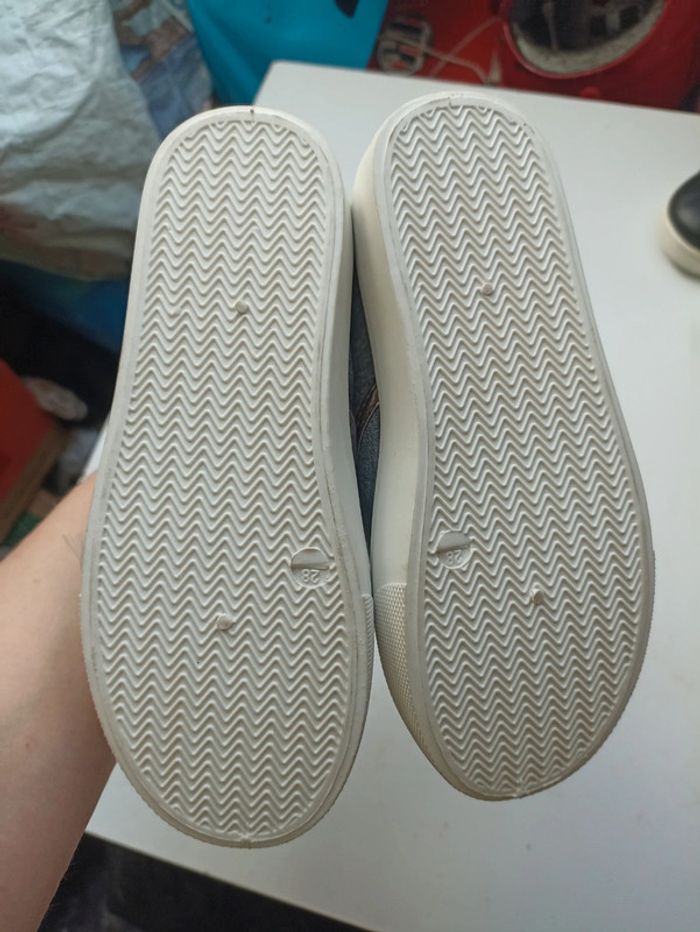 Chaussures taille 28 - photo numéro 2