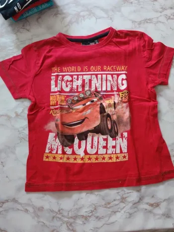 T-shirt Disney cars 8ans