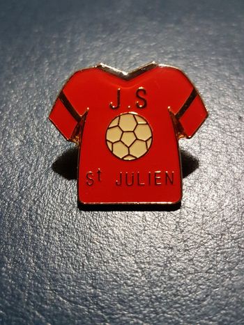 Pin's Js St Julien