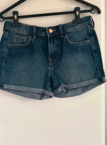 Short en jeans H&M taille 34