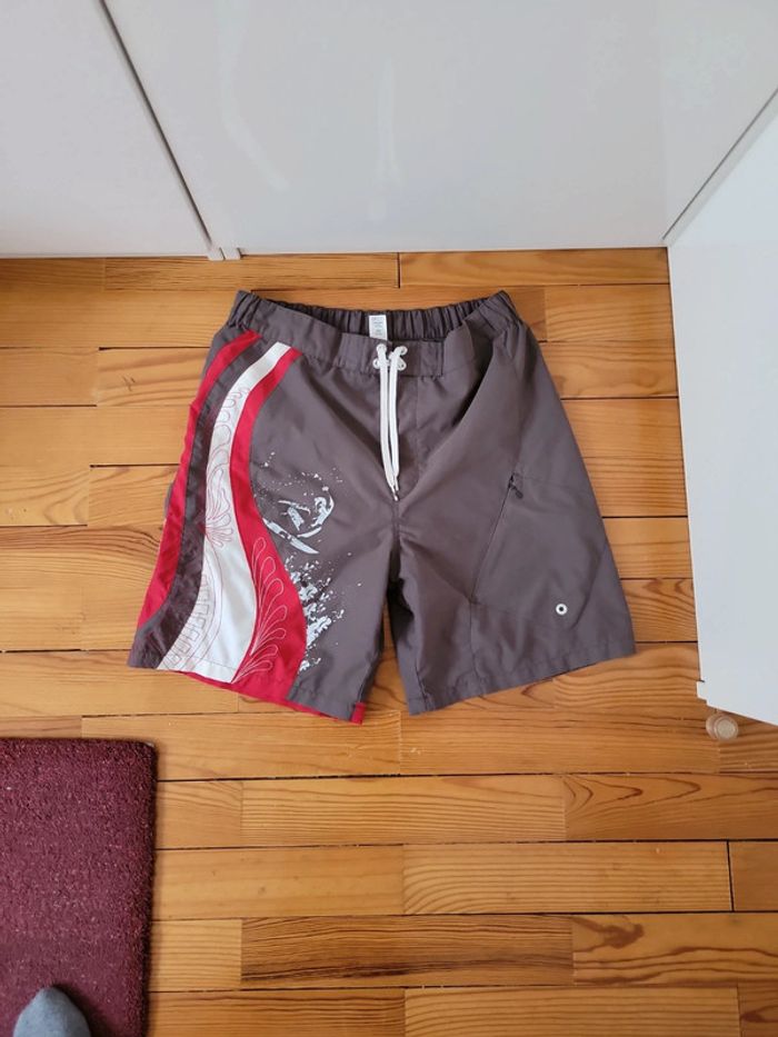 Short de bain filet réglable marque décathlon Tribord marron rouge taille 14 ans