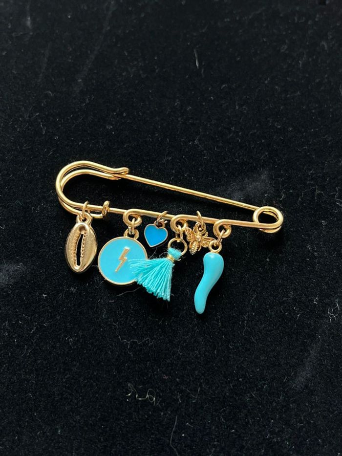 Broche doré pendentifs breloques bleu et doré - photo numéro 5