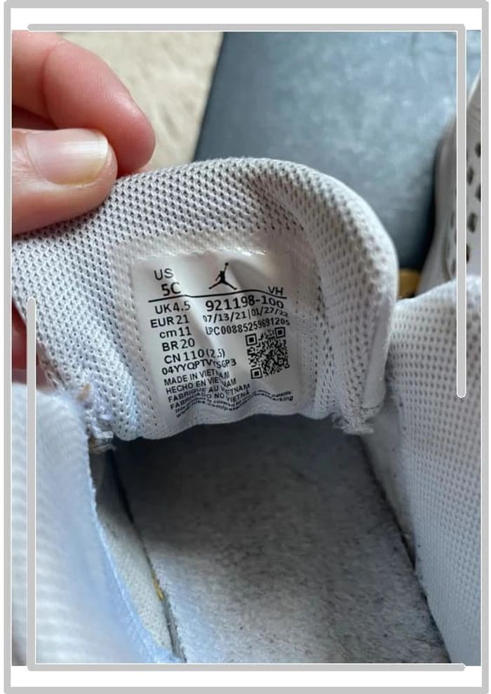 Basket Jordan flight taille 21 - photo numéro 5