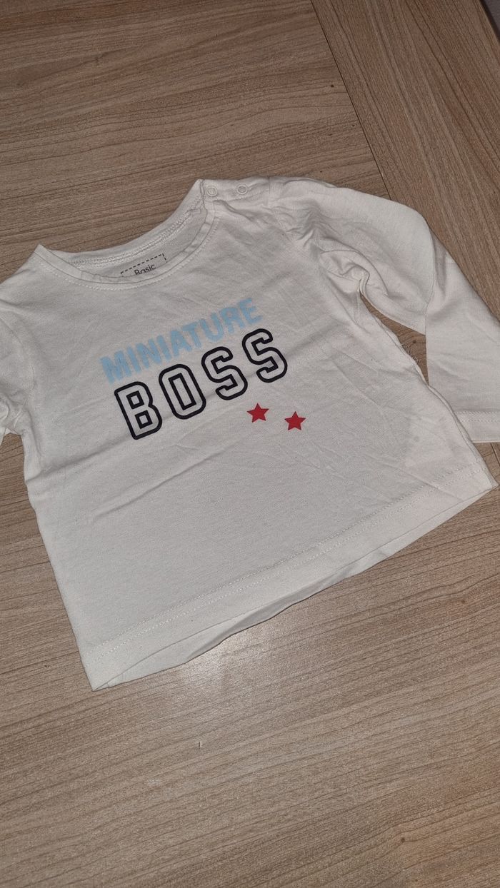 Lot t-shirts 18mois - photo numéro 2