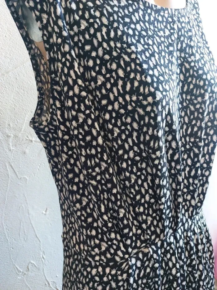 Robe sans manches à motifs Taille M - photo numéro 5