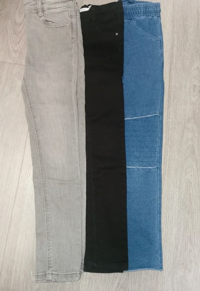 Lot 3 jeans /pantalons 8 ans fille