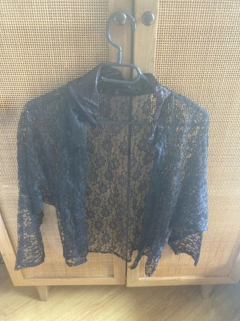 Chemisier dentelle noir T 36