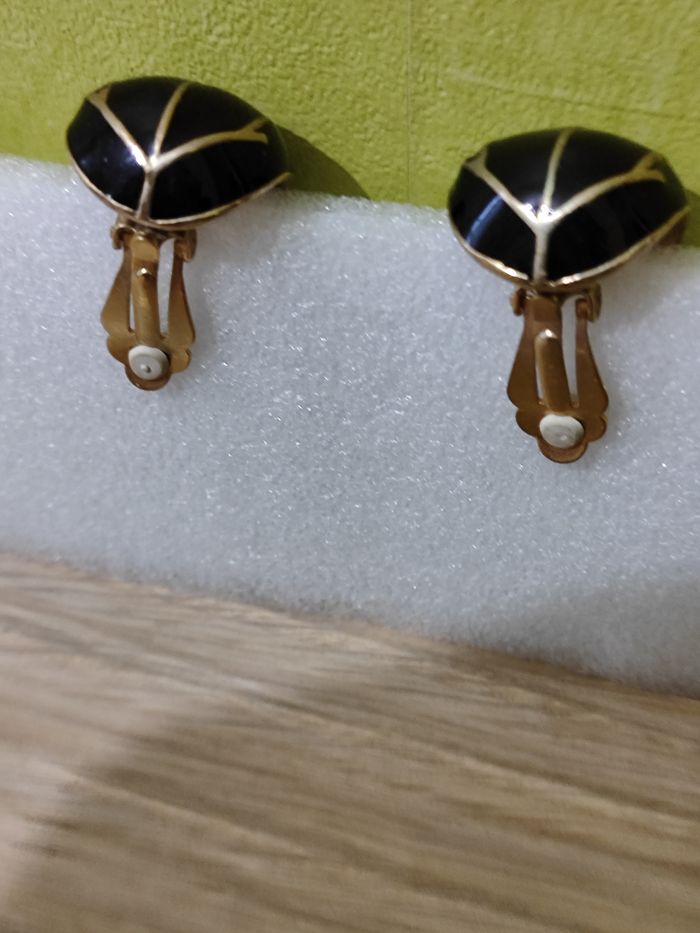 Clips d'oreille vintage - photo numéro 2