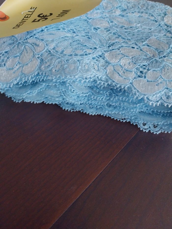 Dentelle  de Calais 7,40m - photo numéro 2