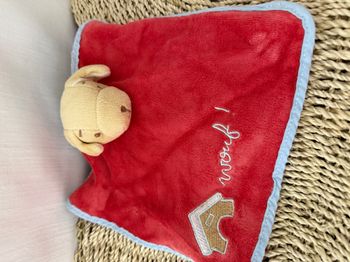 Doudou plat chien rouge Wouf Bengy