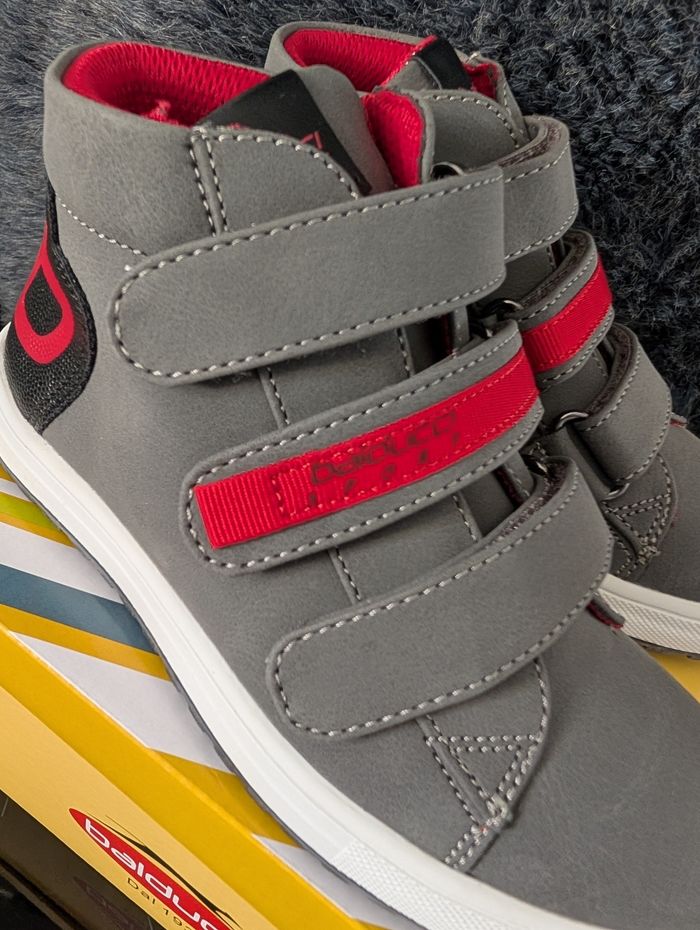 Baskets garçon. Taille 29. Semelle intérieure en cuir. Neuf. Balducci - photo numéro 10