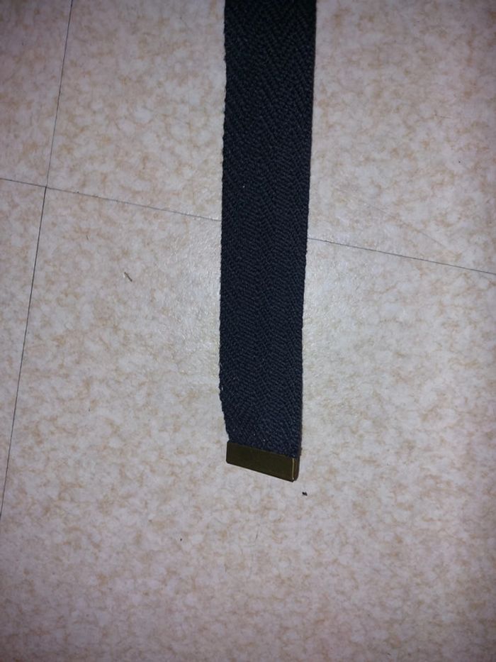 Ceinture 106cm très bon état - photo numéro 3