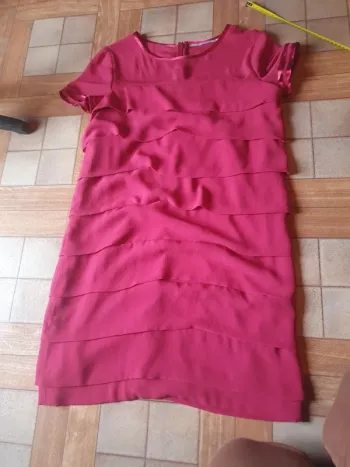 Robe rouge à volants @