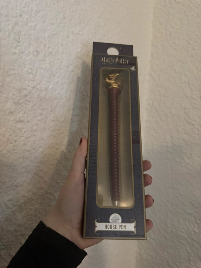 Stylo harry potter primark baguette gryphondor