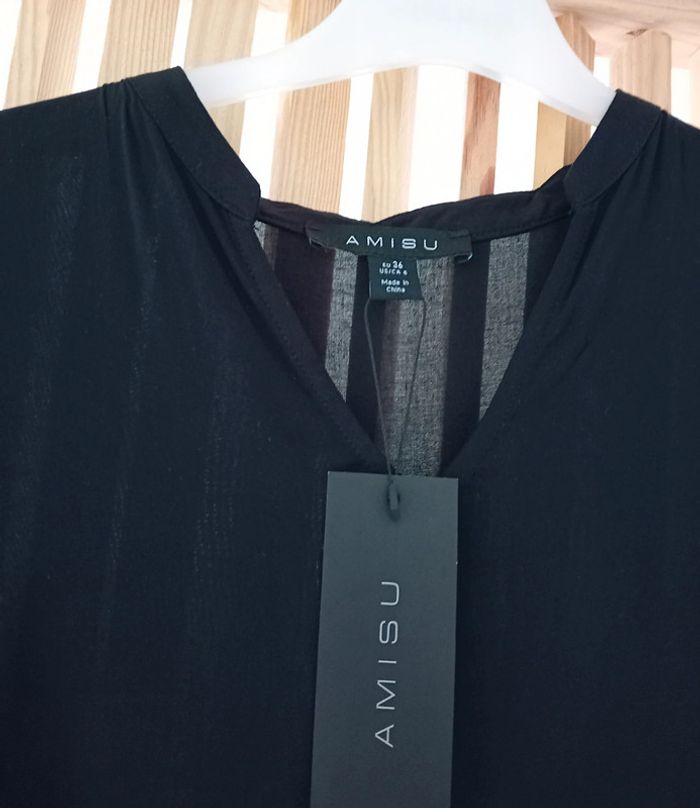 Robe noir t.36 neuve 🖤🌼 - photo numéro 2