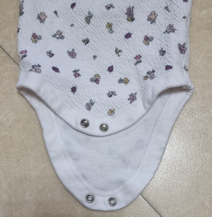 11 Body à fleurs Primark 1 mois - photo numéro 4