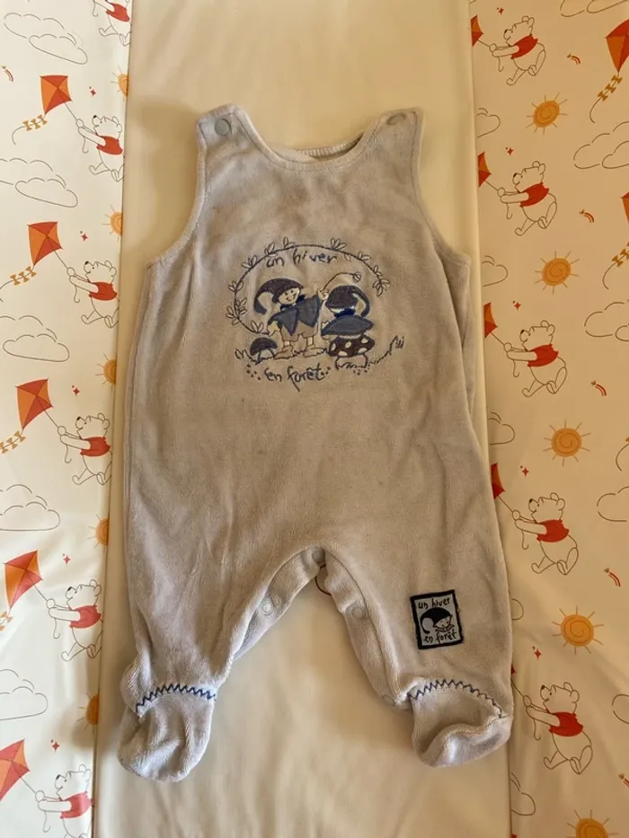 Salopette en velours taille 1 mois