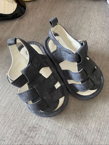 Sandales souples anti dérapante