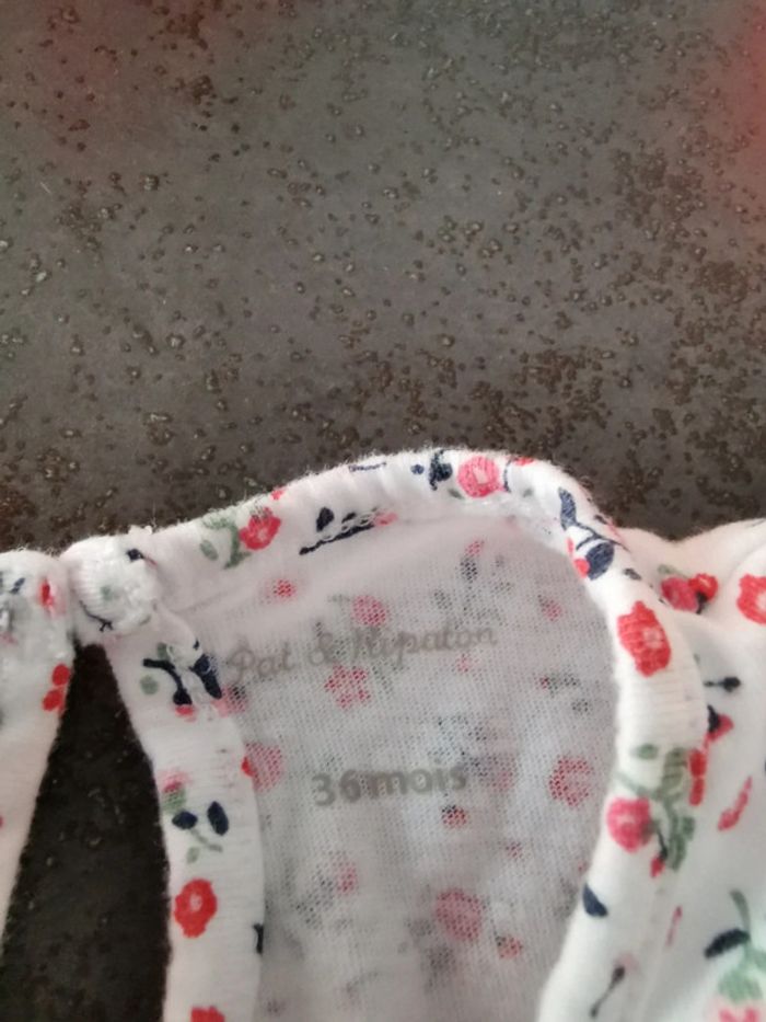 T-shirt à manches longues bébé fille 3 ans comme neuf - photo numéro 3