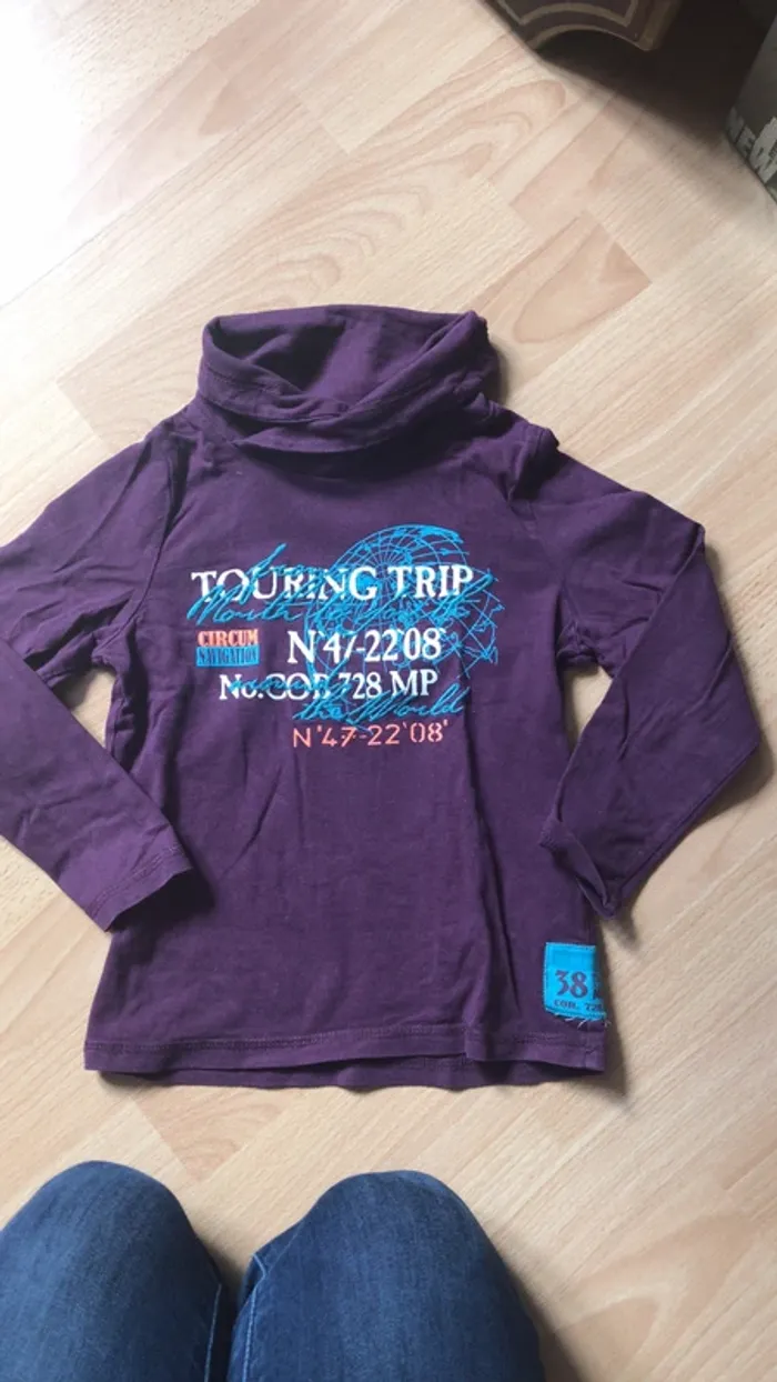 Tee-shirts col