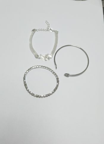 Lot 3 bracelets neuf