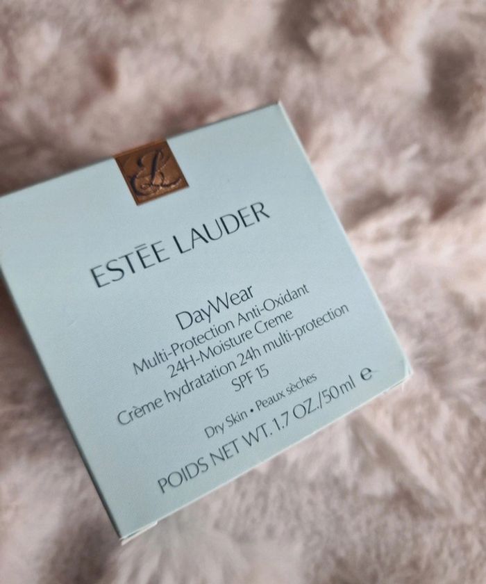 DayWear - crème hydratation 24h Multi-Protection SPF 15 - photo numéro 9