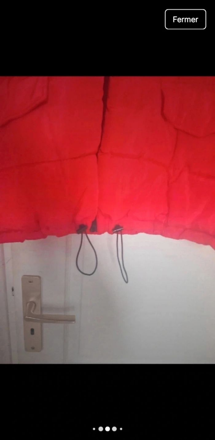 veste d'hiver rouge à capuche de la marque New Collection, en taille S/M - photo numéro 3