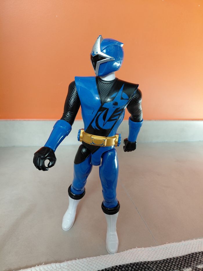 Lot de 4 grandes figurines POWER RANGERS - photo numéro 4