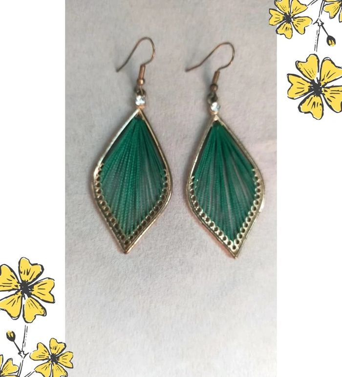 Boucles d’oreilles goutte ajourée vert émeraude et doré - photo numéro 5
