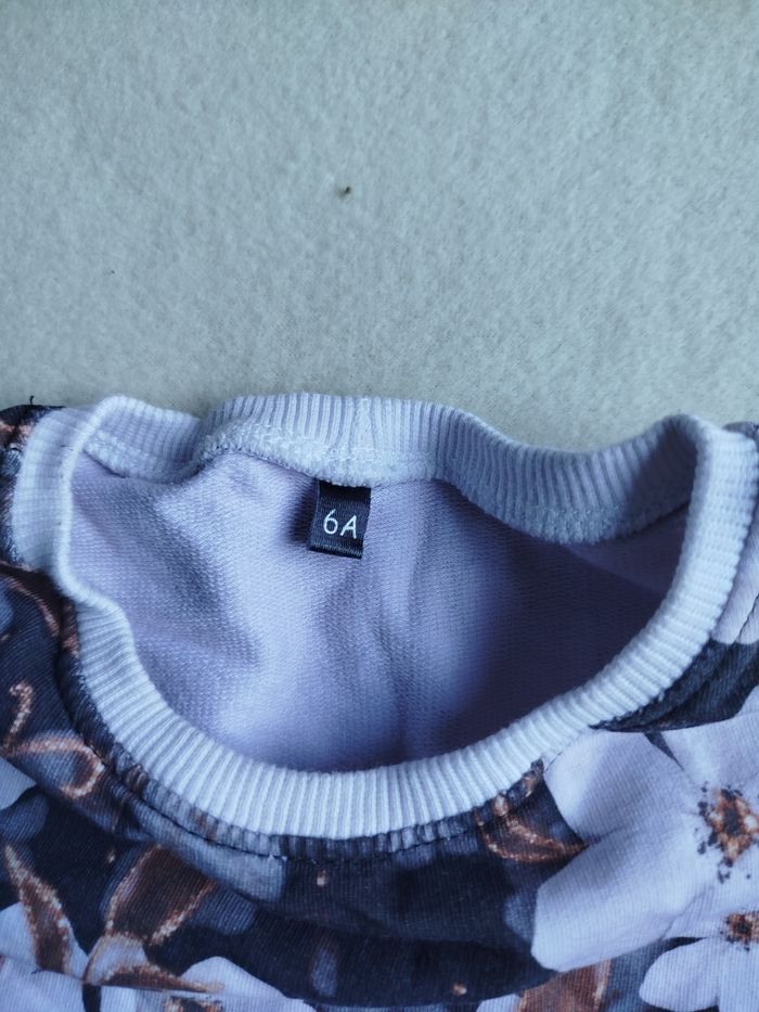 Robe fleurie 5 ans - photo numéro 3
