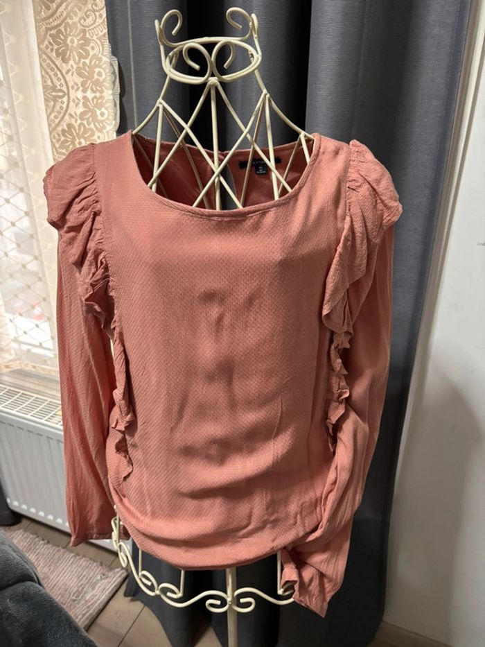 Blouse manches longues , à volants